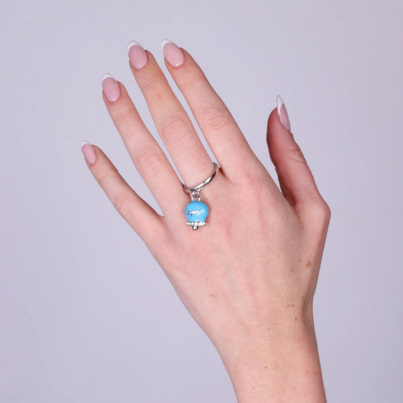 Anello in Acciaio con campanella azzurra con scritta Capri