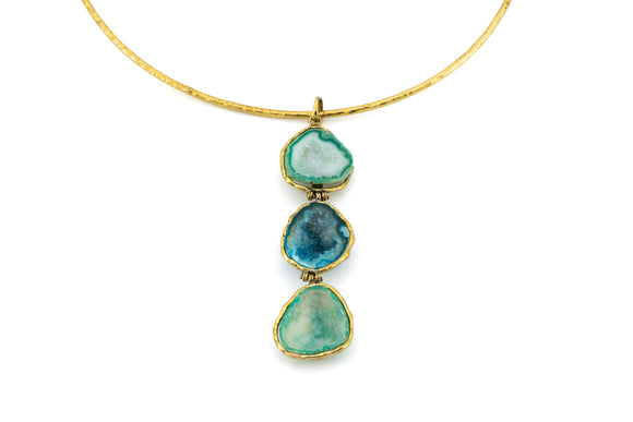 Choker ottone tre pietre pendenti Geode verde e blu