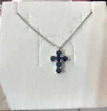 Collana con croce con zirconi