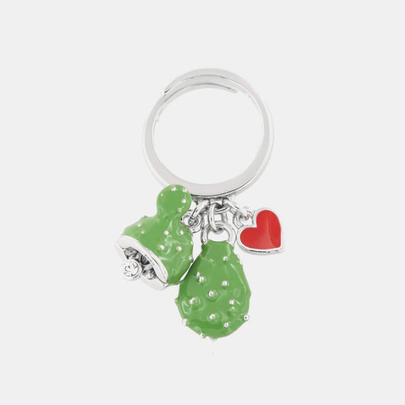 Anello con charms cuore, fico d'india e campanella