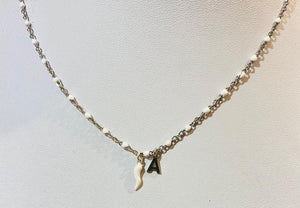 Collana Corno Portafortuna con Iniziale Bianca