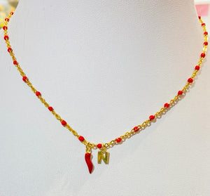 Collana Corno Portafortuna con Iniziale Rossa