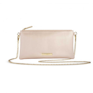Pochette platino con tracolla dorata